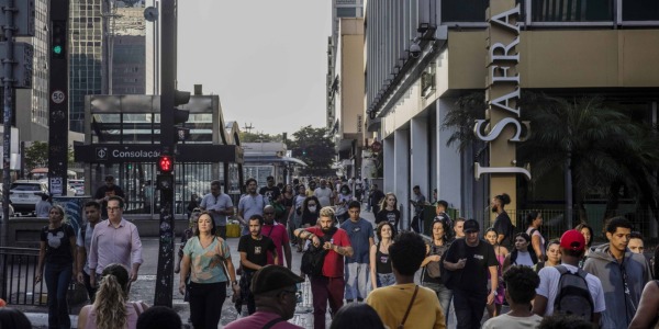 Inteligência Artificial e Energia Renovável Estão Transformando a América Latina em um Hub de Investimentos