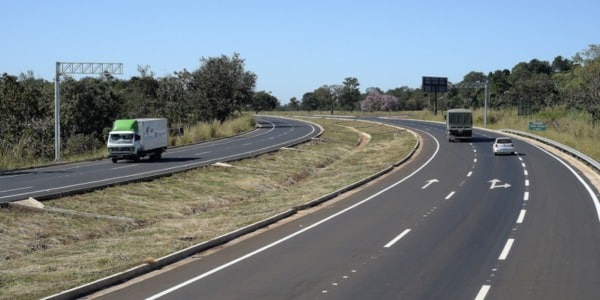 Governo planeja conceder 6 rodovias ao setor privado em 2025 com modelo mais enxuto